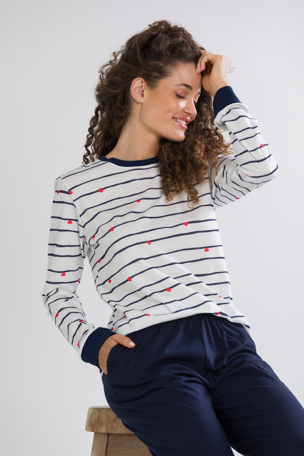 PIJAMA MANGA LONGA LISTRA E CORAÇÕES PIJAMA MANGA LONGA LISTRA E CORAÇÕES