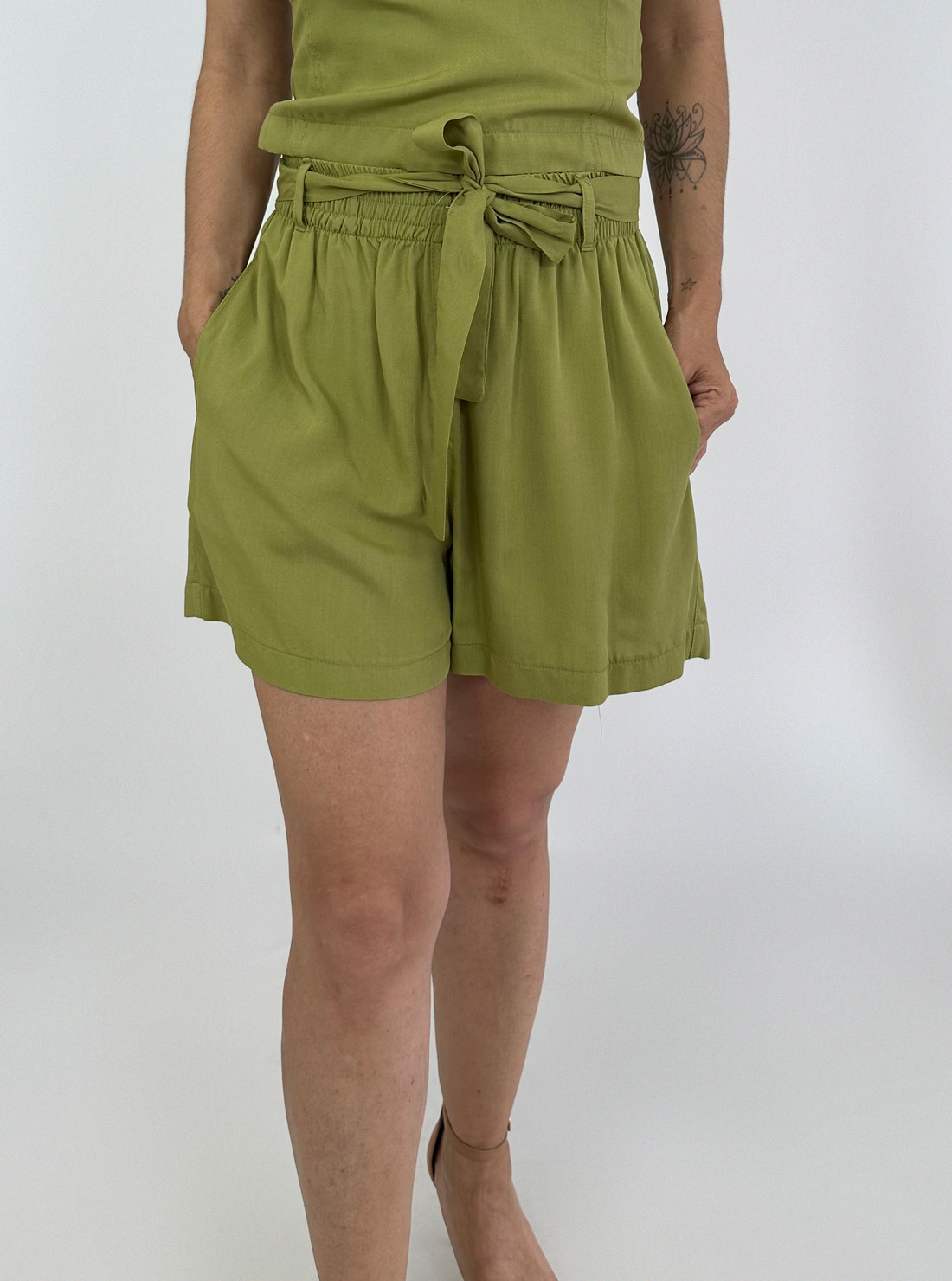 SHORT CURTO VERDE RUBY