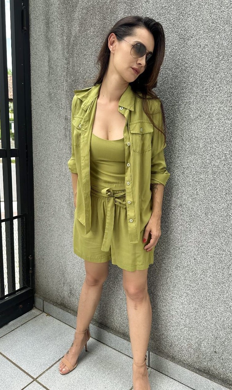 SHORT CURTO VERDE RUBY