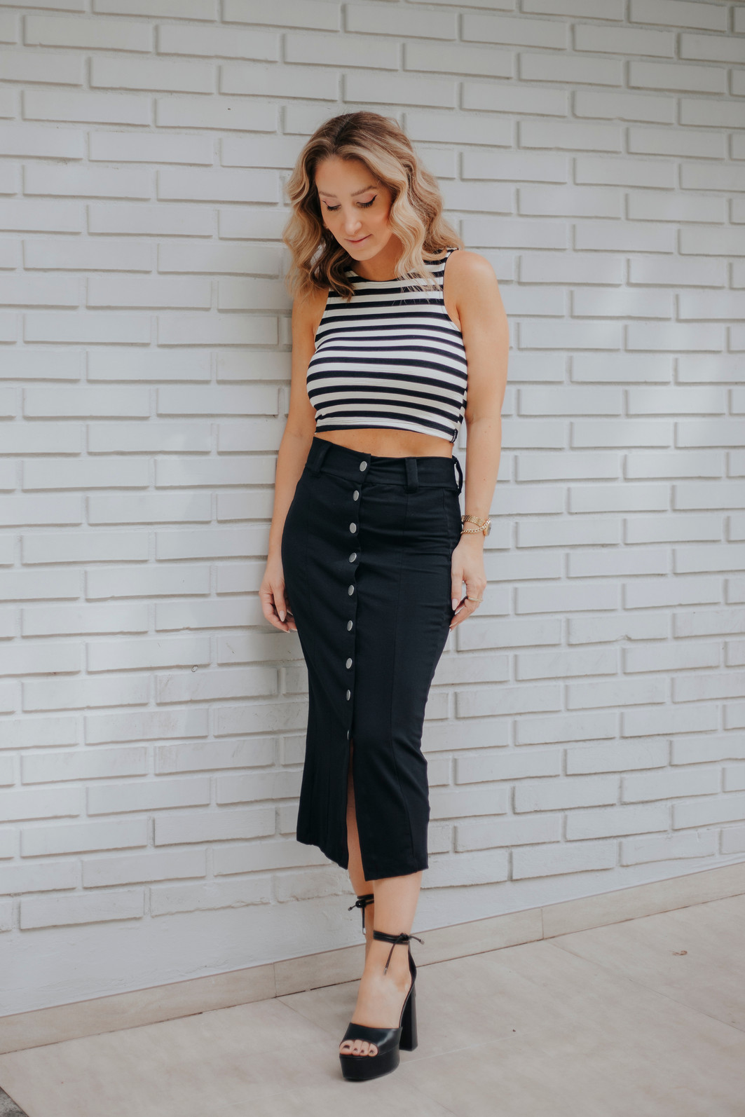 Saia Lápis Midi com Botões Liz Preta Saia Lápis Midi com Botões Liz Preta