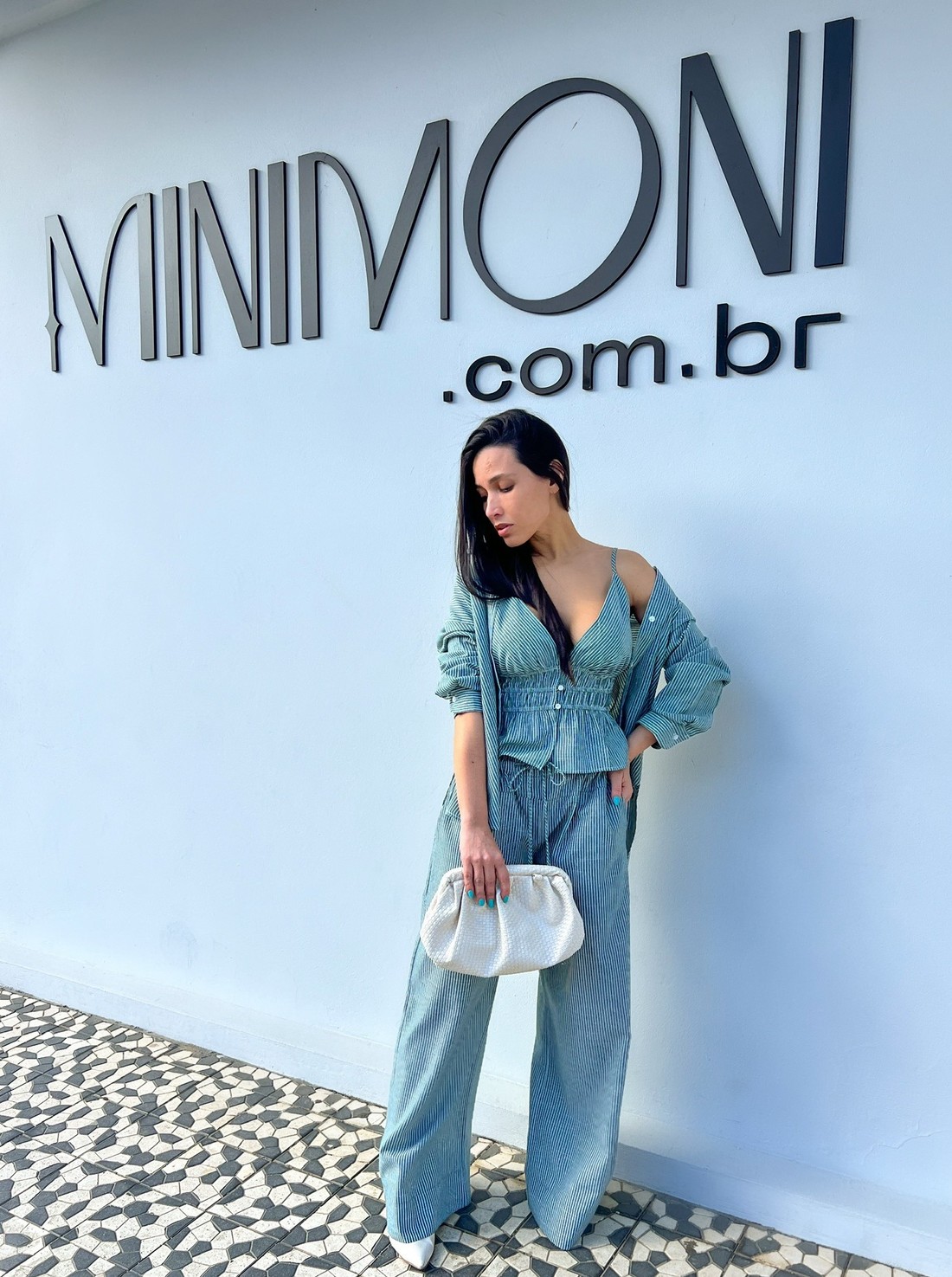 Calça de Alfaiataria de Listras Verde Camille - MiniMoni Calça de Alfaiataria de Listras Verde Camille - MiniMoni