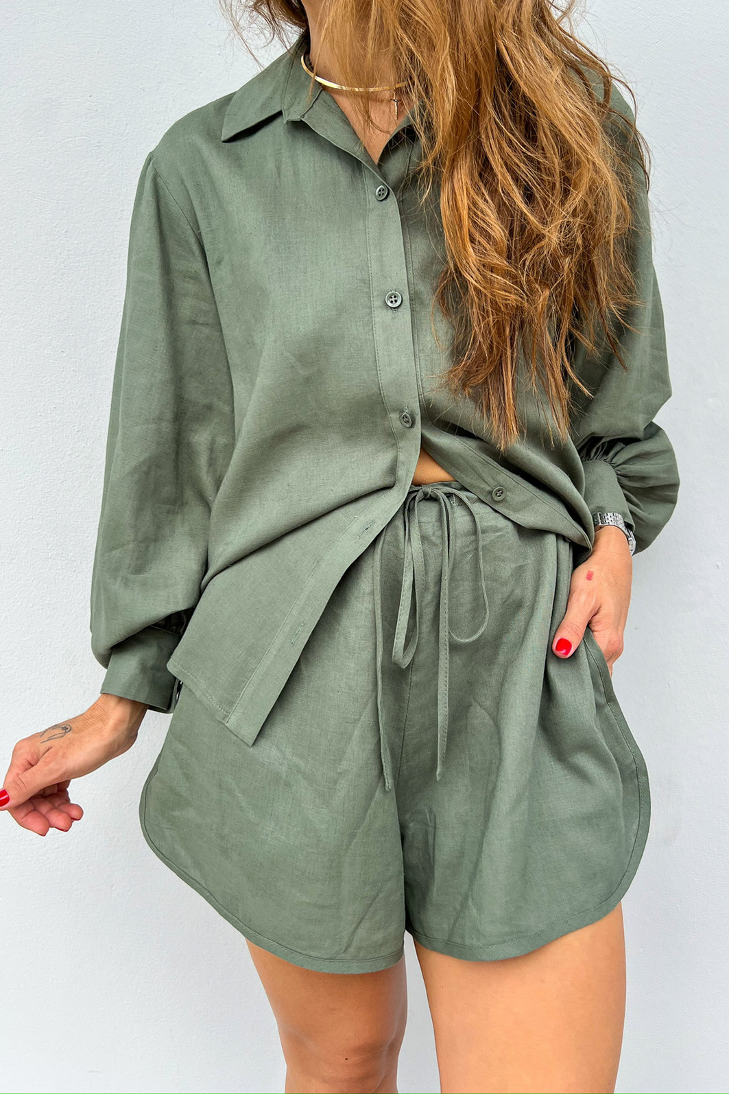 Shorts de Linho Verde Isabel - Mini Moni Shorts de Linho Verde Isabel - Mini Moni