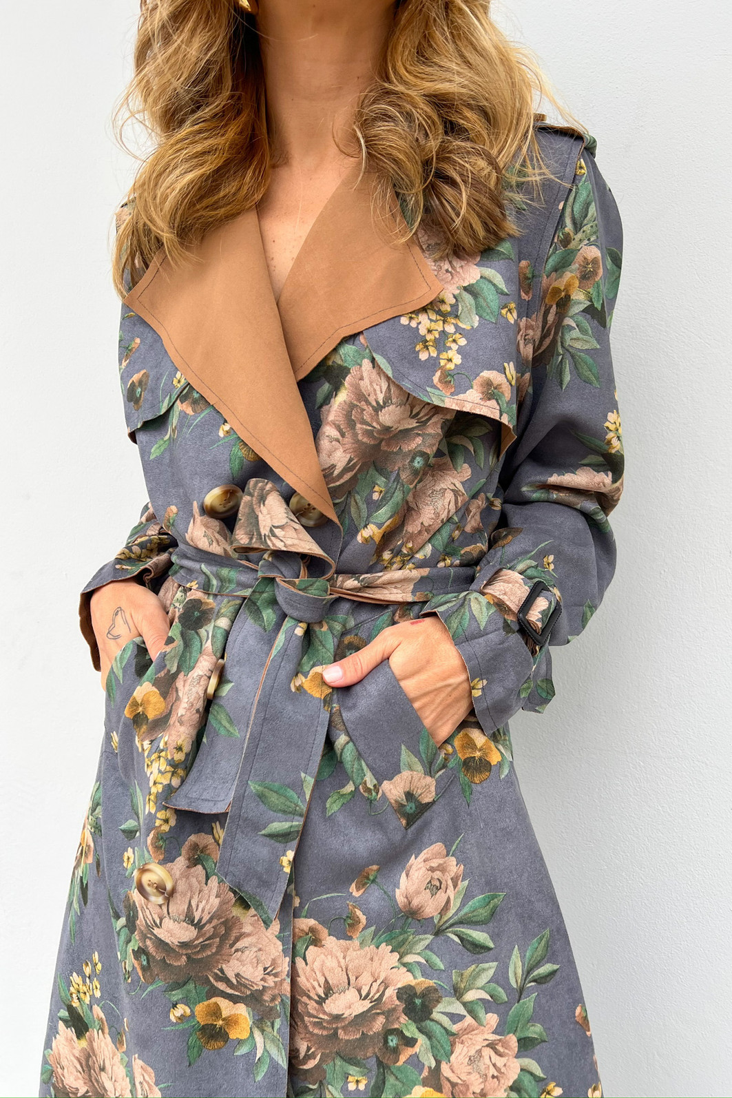 Sobretudo de Suede Floral Azul - Mini Moni