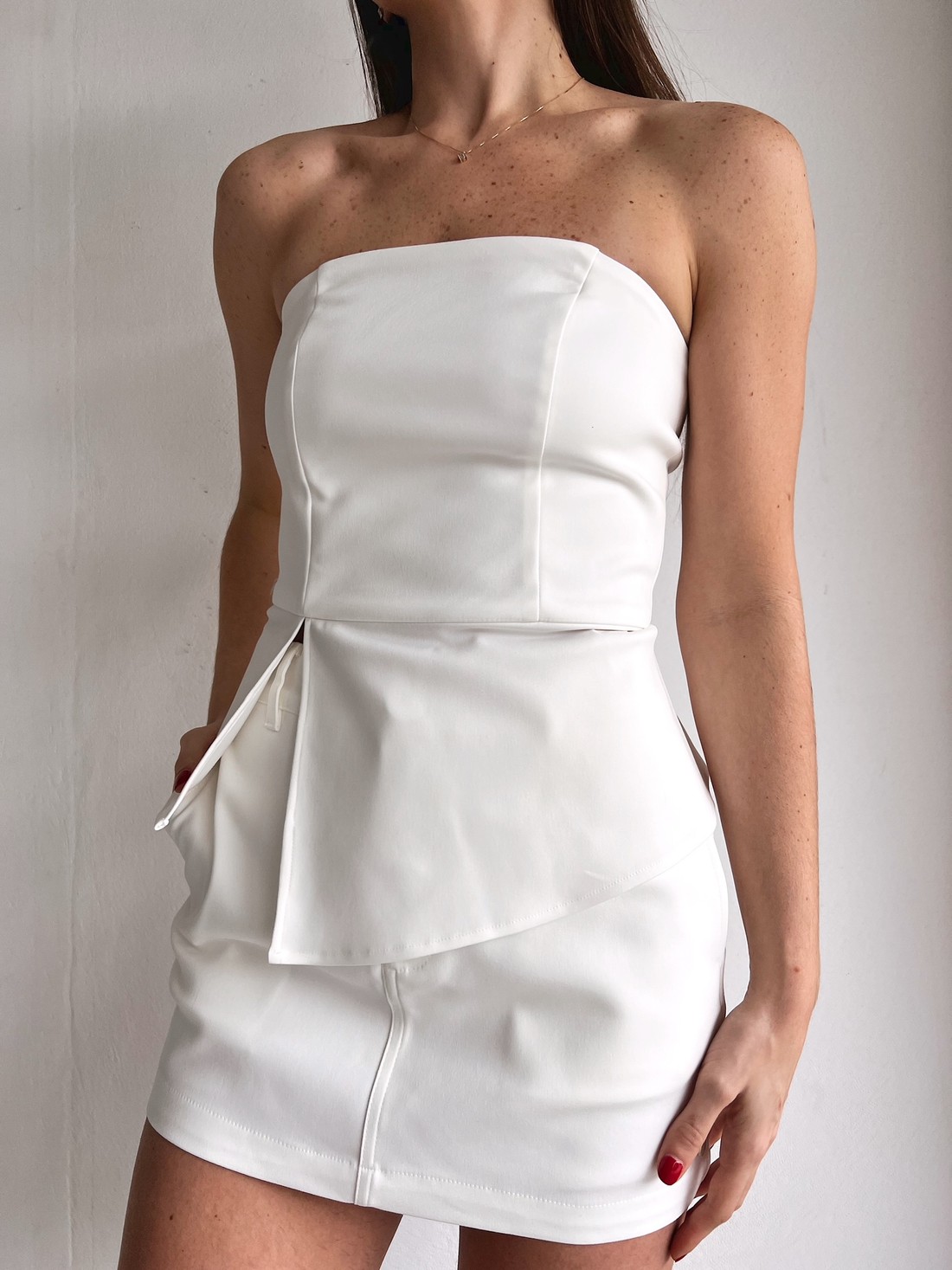 Shorts Saia Branco Margarida - Mini Moni