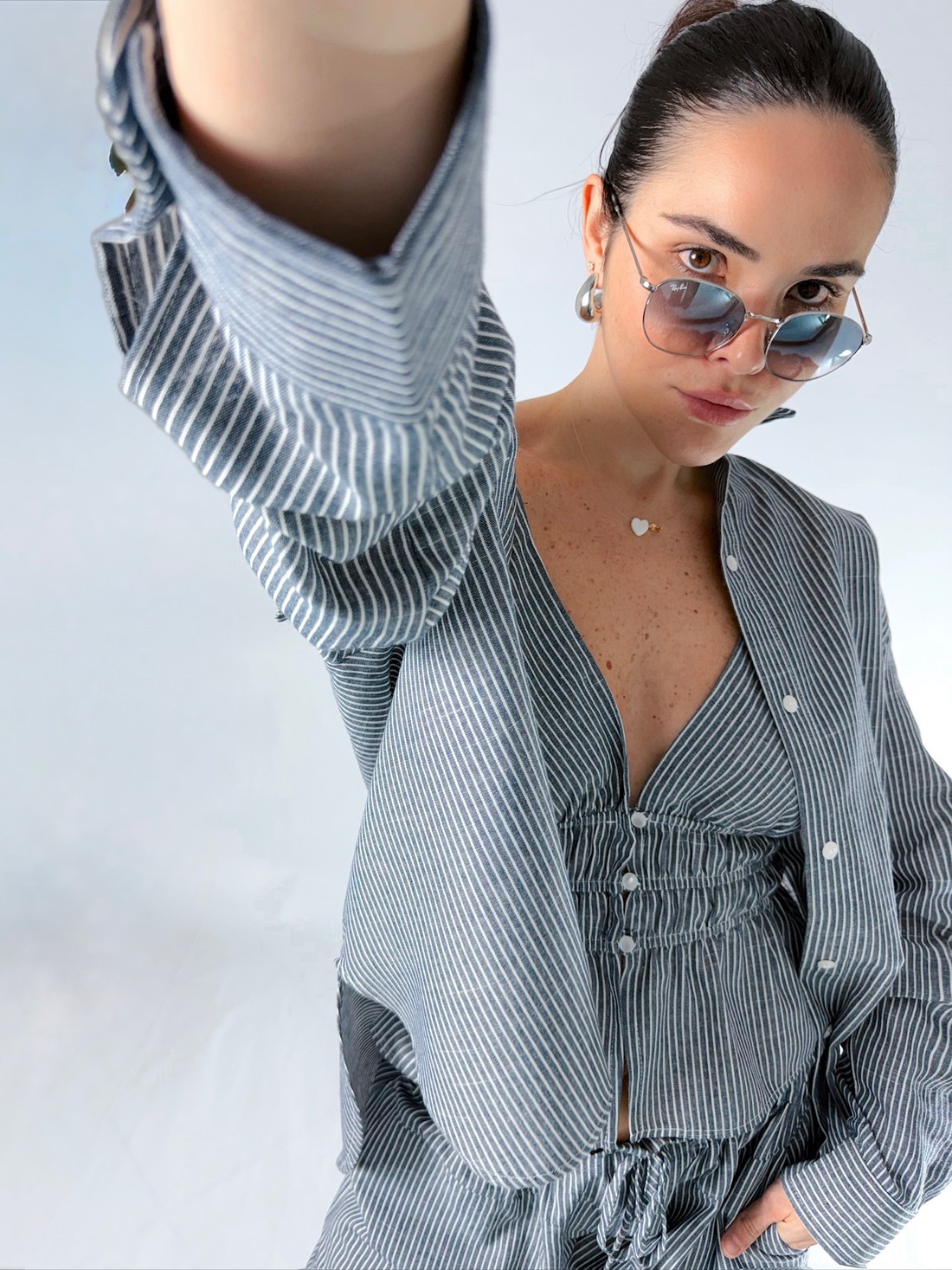 Calça de Alfaiataria de Listras Azul Camille - MiniMoni Calça de Alfaiataria de Listras Azul Camille - MiniMoni