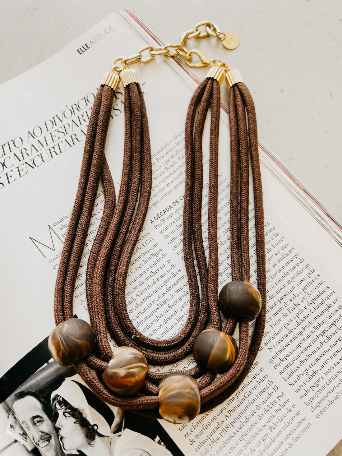 Colar Corda Feminino Marrom Sisi - Mini Moni Colar Corda Feminino Marrom Sisi - Mini Moni