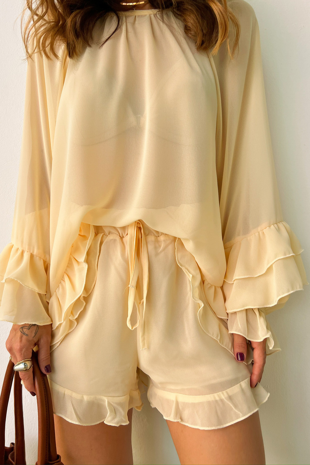 Shorts de Babados Jeni Amarelo - Mini Moni Shorts de Babados Jeni Amarelo - Mini Moni