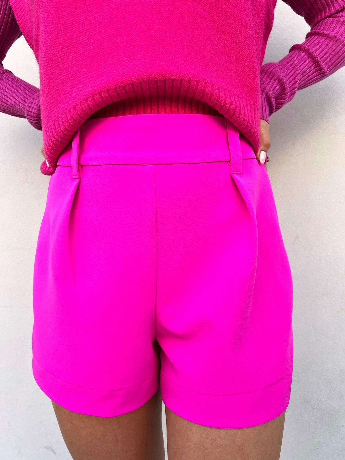 Shorts Rosa Valentino Alfaiataria Marina