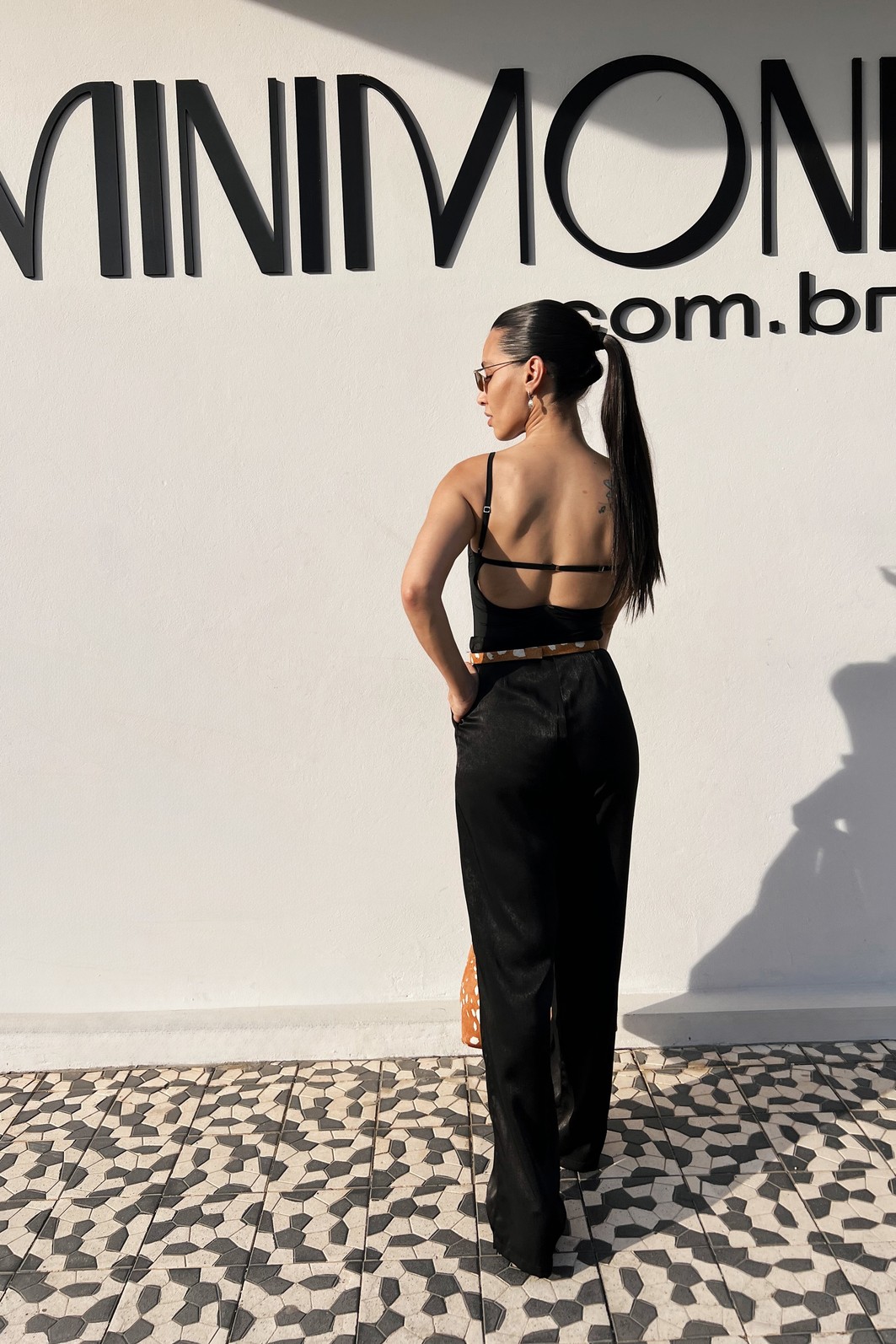 Blusa de Alça Preta Emília - MiniMoni Blusa de Alça Preta Emília - MiniMoni