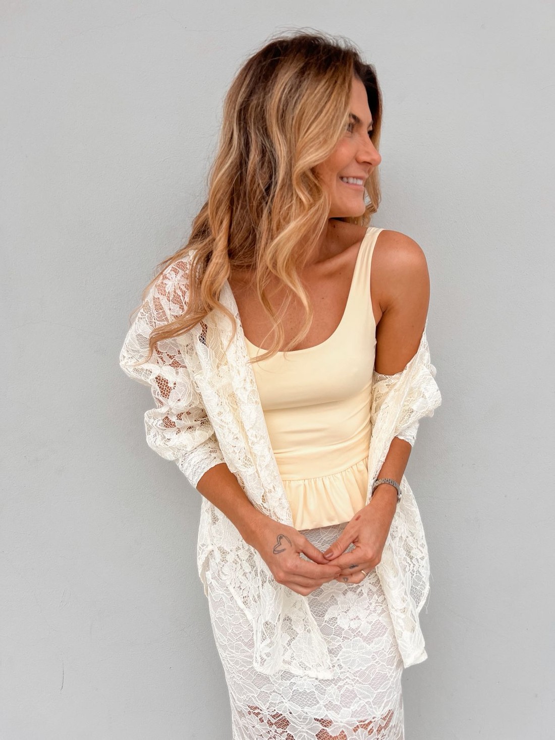 Blusa Peplum Amarelo Manteiga Lady - MiniMoni Blusa Peplum Amarelo Manteiga Lady - MiniMoni