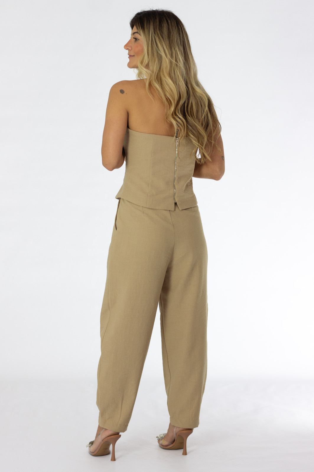 Calça Barrel Nozes Vitoria - Mini Moni Calça Barrel Nozes Vitoria - Mini Moni