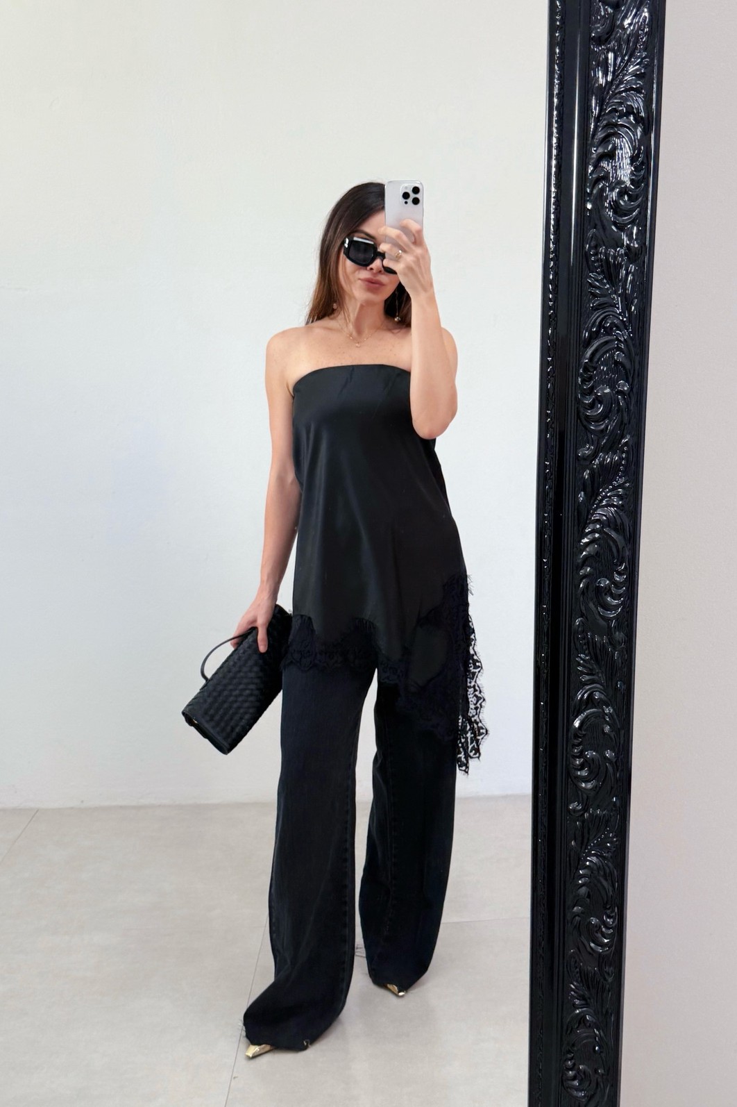 Saia De Cetim Preta Assimétrica Satin - MiniMoni Saia De Cetim Preta Assimétrica Satin - MiniMoni