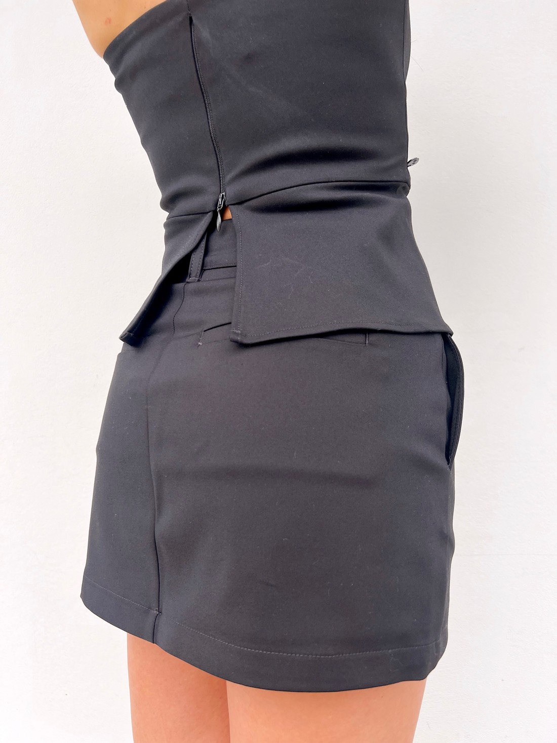 Shorts Saia Preto Margarida - Mini Moni Shorts Saia Preto Margarida - Mini Moni