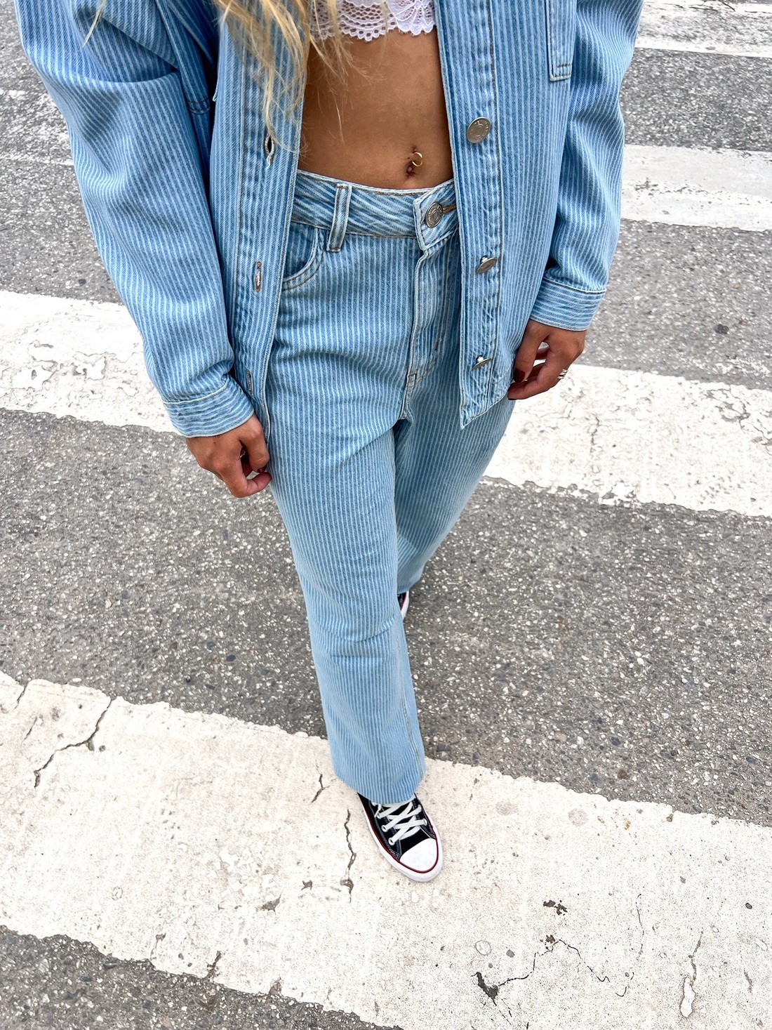 Calça Jeans Feminina Listrada Pandora - Mini Moni Calça Jeans Feminina Listrada Pandora - Mini Moni