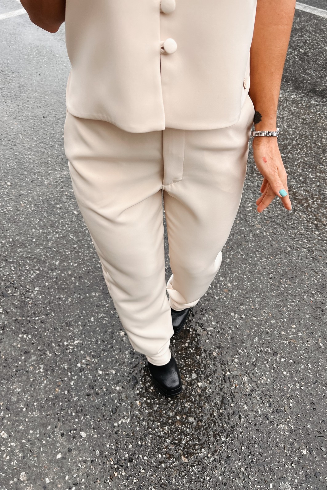 Calça Alfaiataria Baunilha Isadora - MiniMoni Calça Alfaiataria Baunilha Isadora - MiniMoni