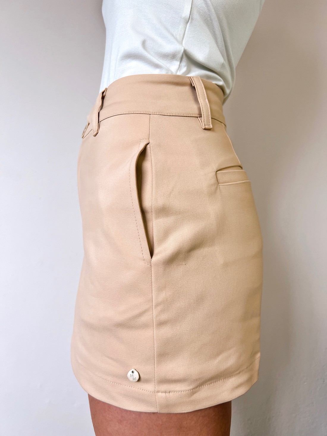 Shorts Saia Bege Margarida - Mini Moni Shorts Saia Bege Margarida - Mini Moni