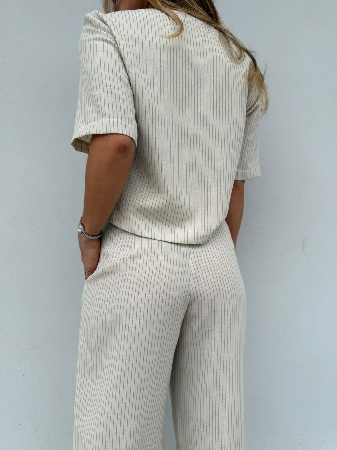 Blusa Areia Linho Chiara - MiniMoni Blusa Areia Linho Chiara - MiniMoni