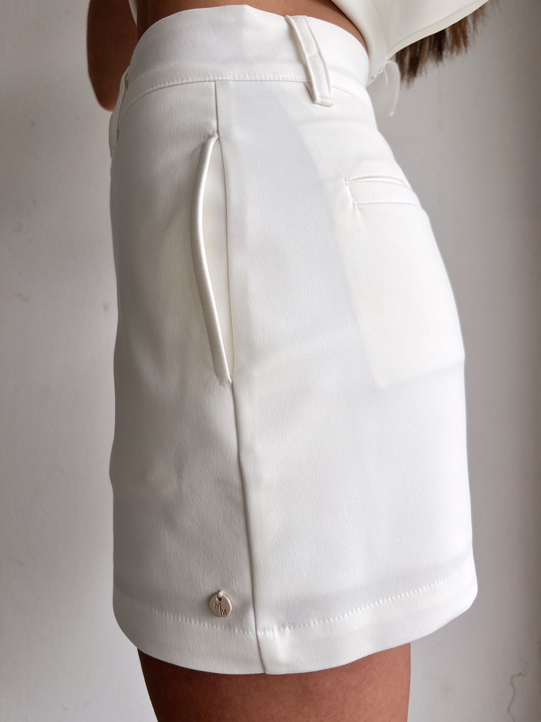 Shorts Saia Branco Margarida - Mini Moni