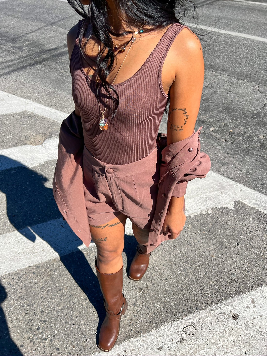 Shorts de Alfaiataria Nathalie Marrom - Mini Moni