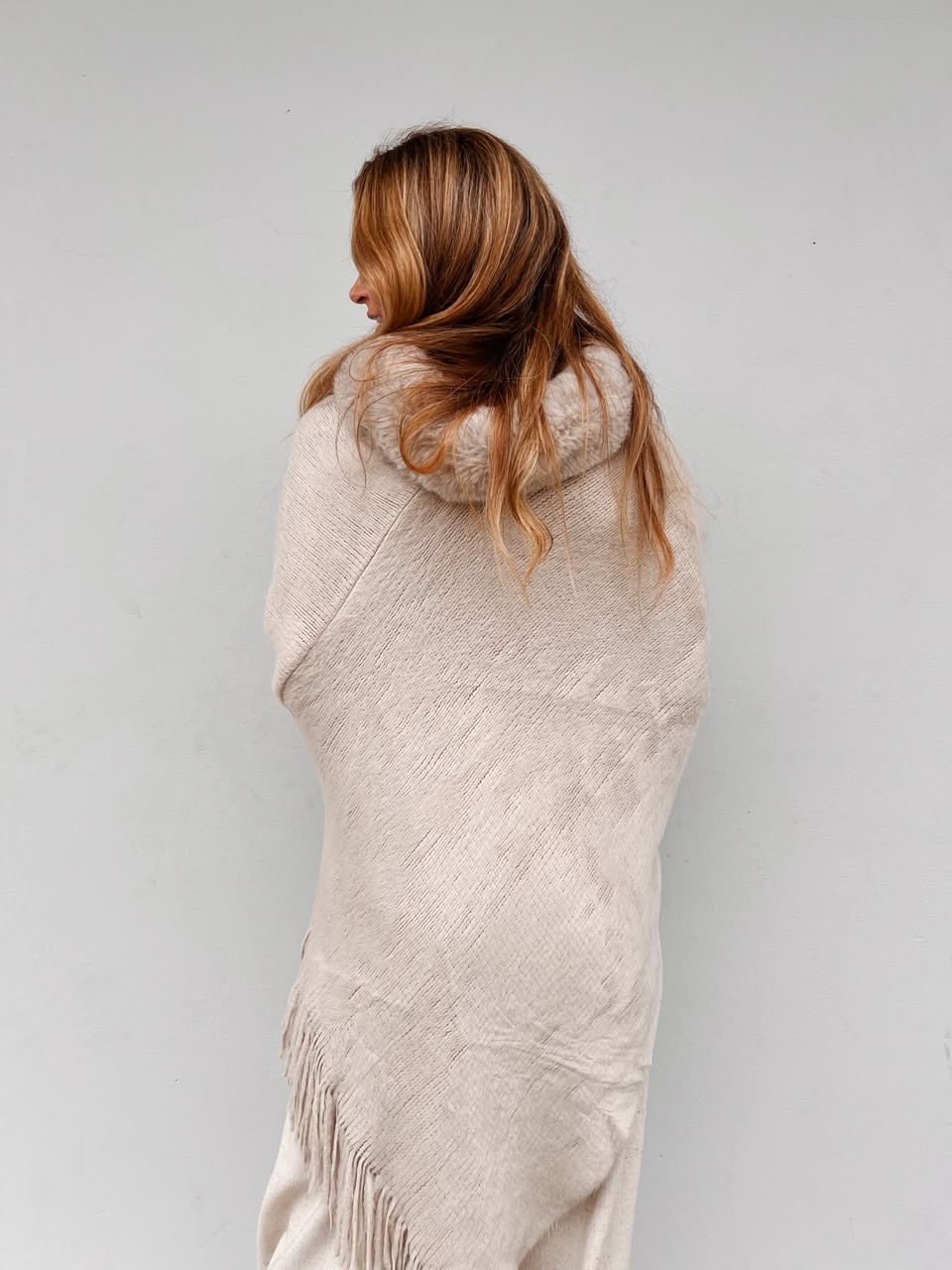 Poncho Leite de Aveia Anita - MiniMoni Poncho Leite de Aveia Anita - MiniMoni