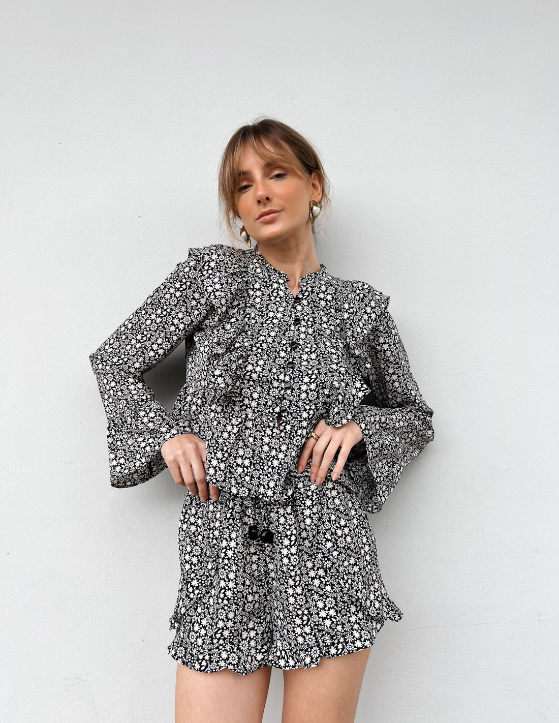 Shorts Estampado Feminino Curto Com Babados Jardins - Mini Moni