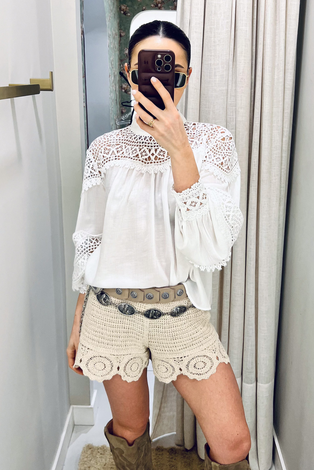 Shorts Feminino de Crochê Bege Buzios - Mini Moni