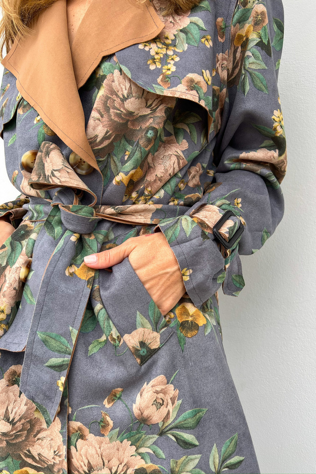 Sobretudo de Suede Floral Azul - Mini Moni