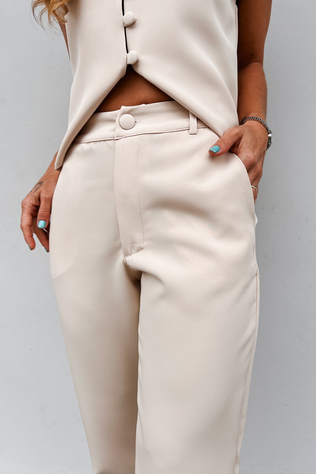 Calça Alfaiataria Baunilha Isadora - MiniMoni Calça Alfaiataria Baunilha Isadora - MiniMoni