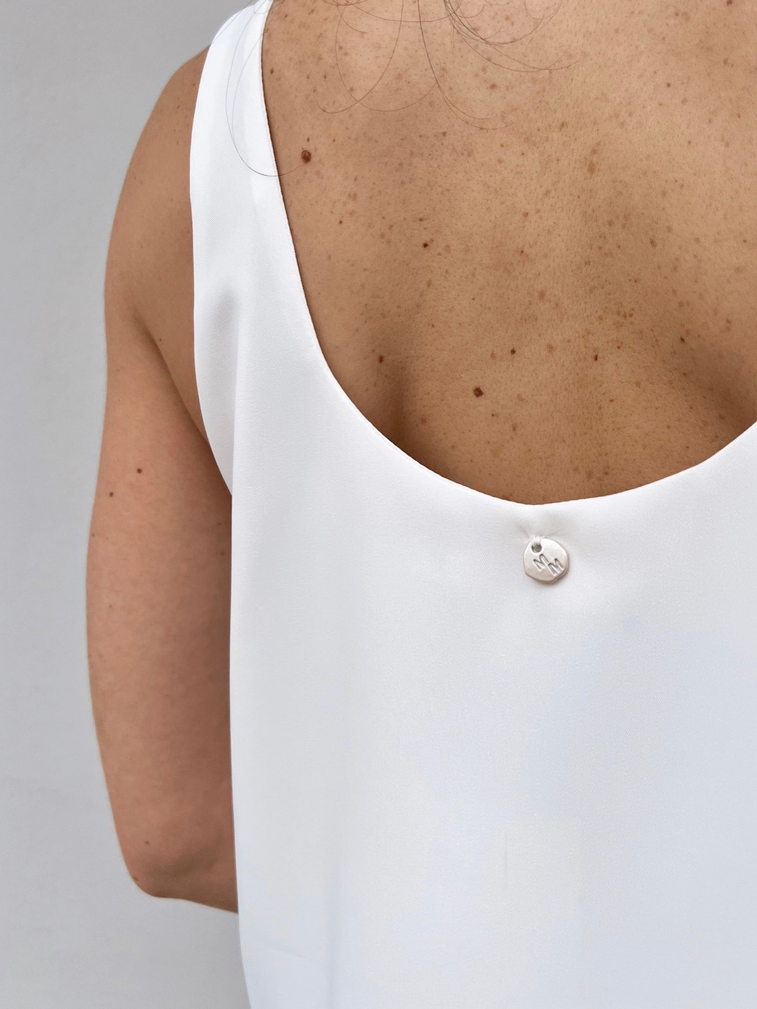 Blusa Feminina De Alça Branca Victoria - Mini Moni Blusa Feminina De Alça Branca Victoria - Mini Moni