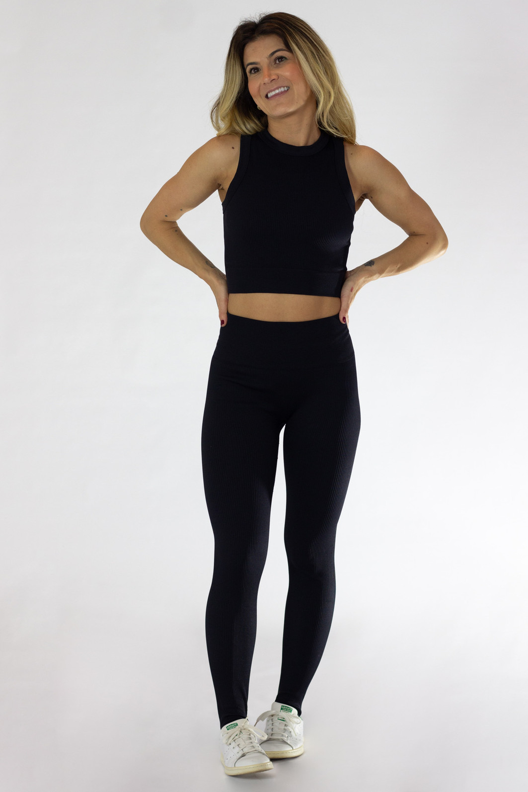 Conjunto Cropped e Calça Fit Preto Isadora - Mini Moni Conjunto Cropped e Calça Fit Preto Isadora - Mini Moni