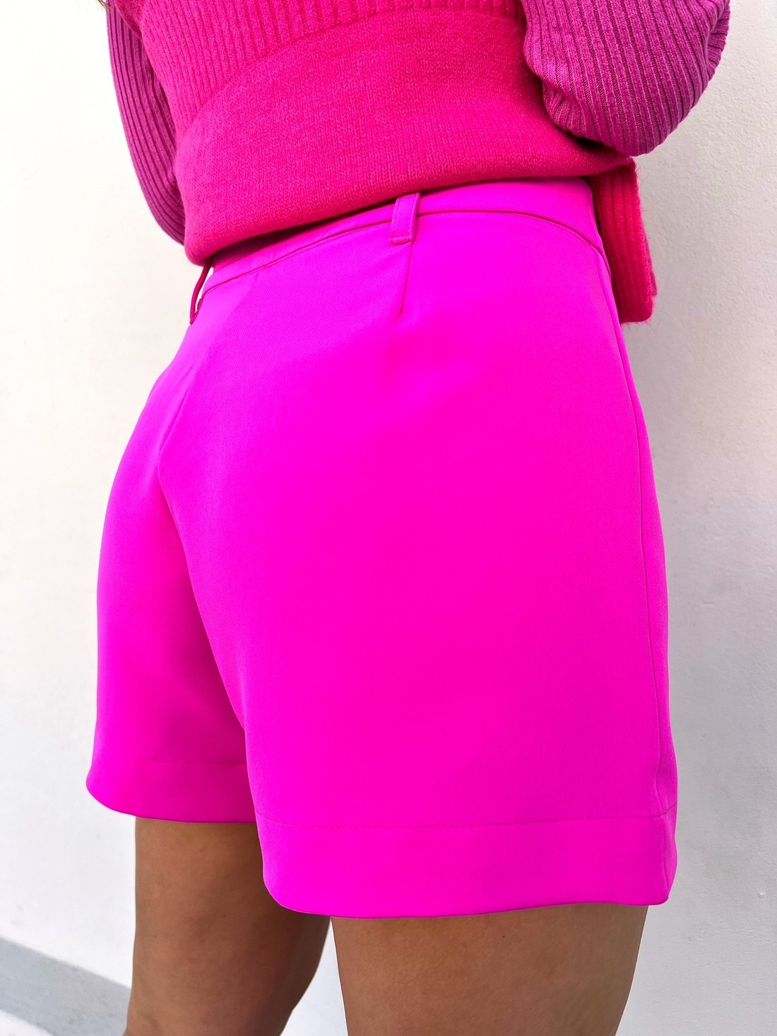 Shorts Rosa Valentino Alfaiataria Marina