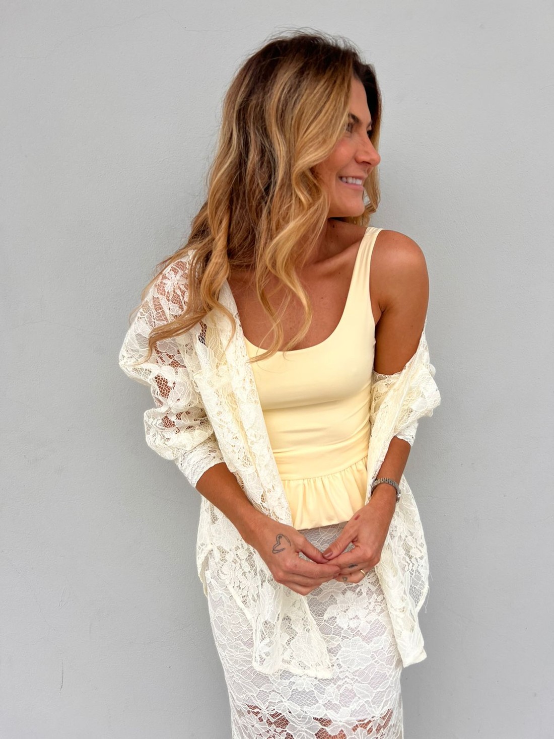 Blusa Peplum Amarelo Manteiga Lady - MiniMoni Blusa Peplum Amarelo Manteiga Lady - MiniMoni