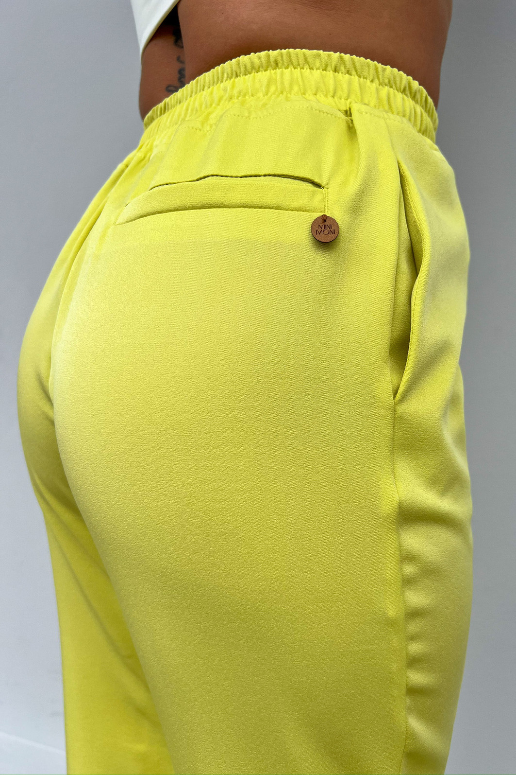 Calça Boxer Feminina Amarelo Sol Itália - Mini Moni Calça Boxer Feminina Amarelo Sol Itália - Mini Moni