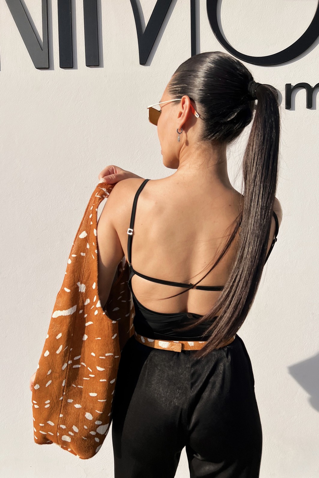 Blusa de Alça Preta Emília - MiniMoni Blusa de Alça Preta Emília - MiniMoni