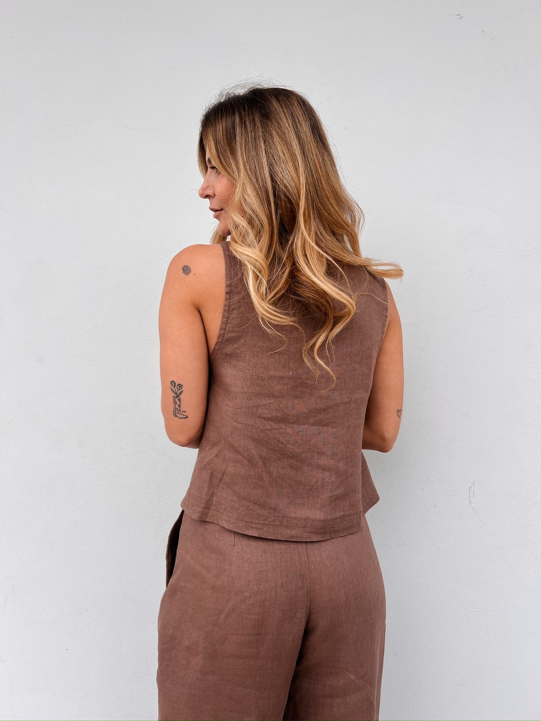 Blusa de Linho Marrom Scarlet - MiniMoni Blusa de Linho Marrom Scarlet - MiniMoni