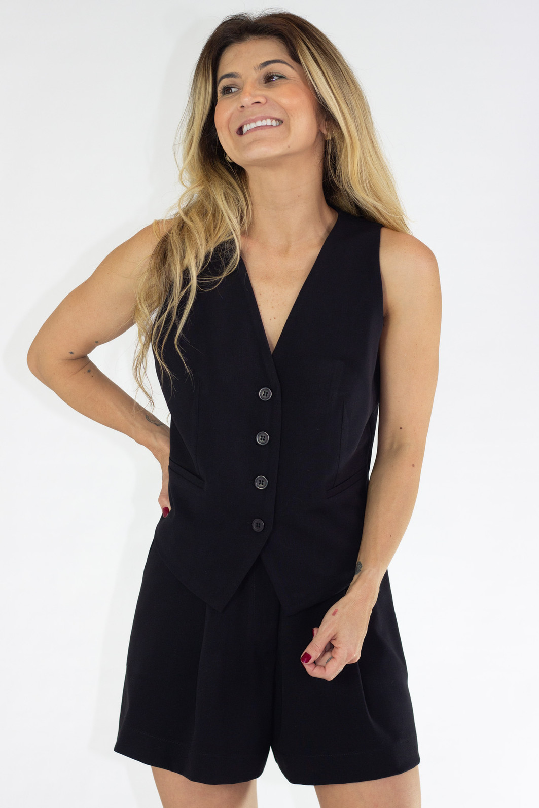 Shorts de Alfaiataria Preto Emma - Mini Moni Shorts de Alfaiataria Preto Emma - Mini Moni