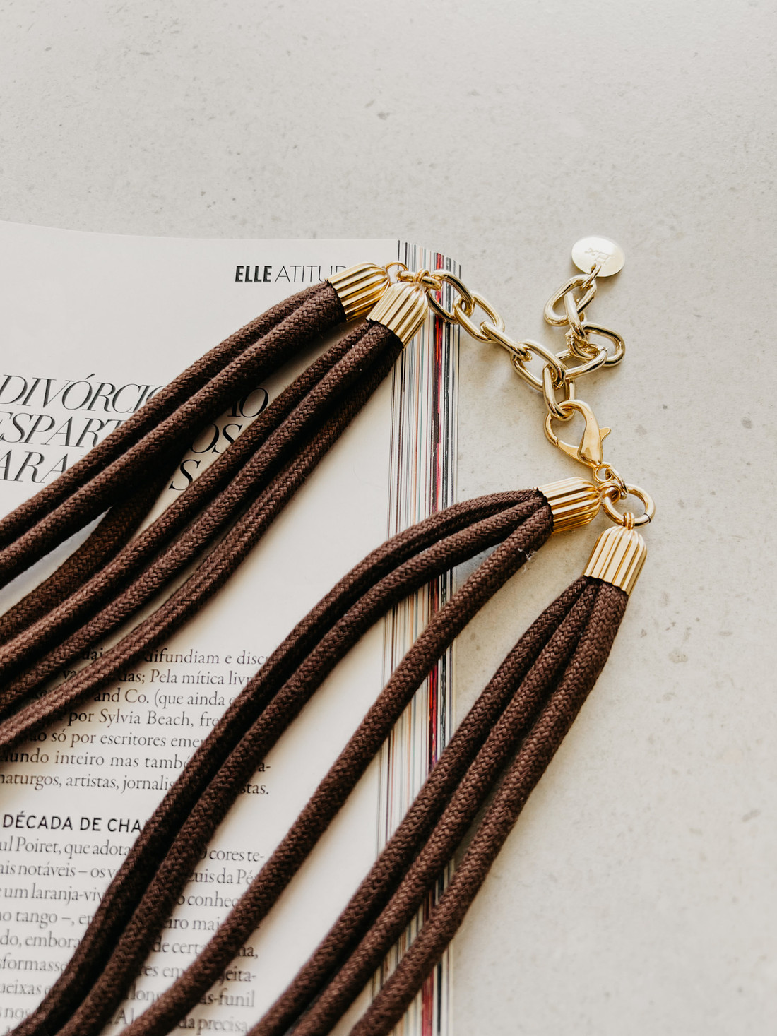 Colar Corda Feminino Marrom Sisi - Mini Moni Colar Corda Feminino Marrom Sisi - Mini Moni