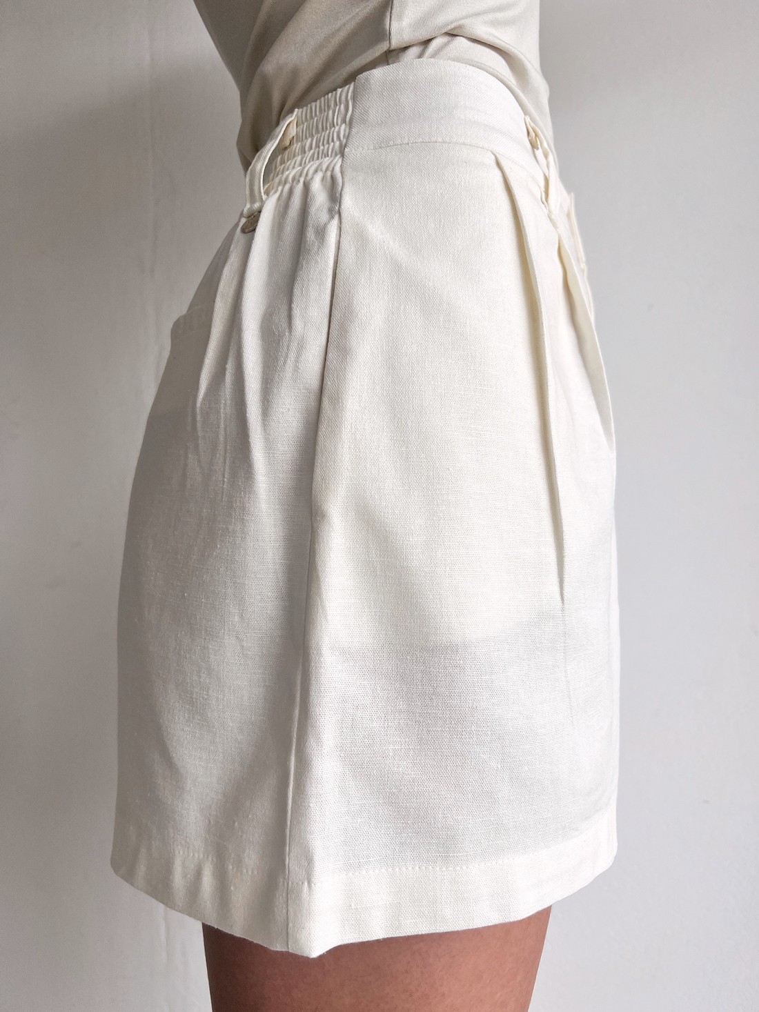 Shorts De Linho Feminino Branco Sofia - Mini Moni