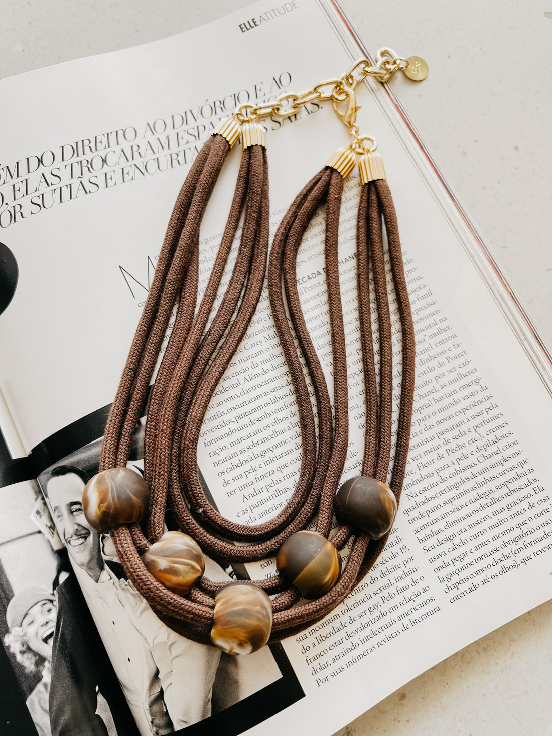 Colar Corda Feminino Marrom Sisi - Mini Moni Colar Corda Feminino Marrom Sisi - Mini Moni