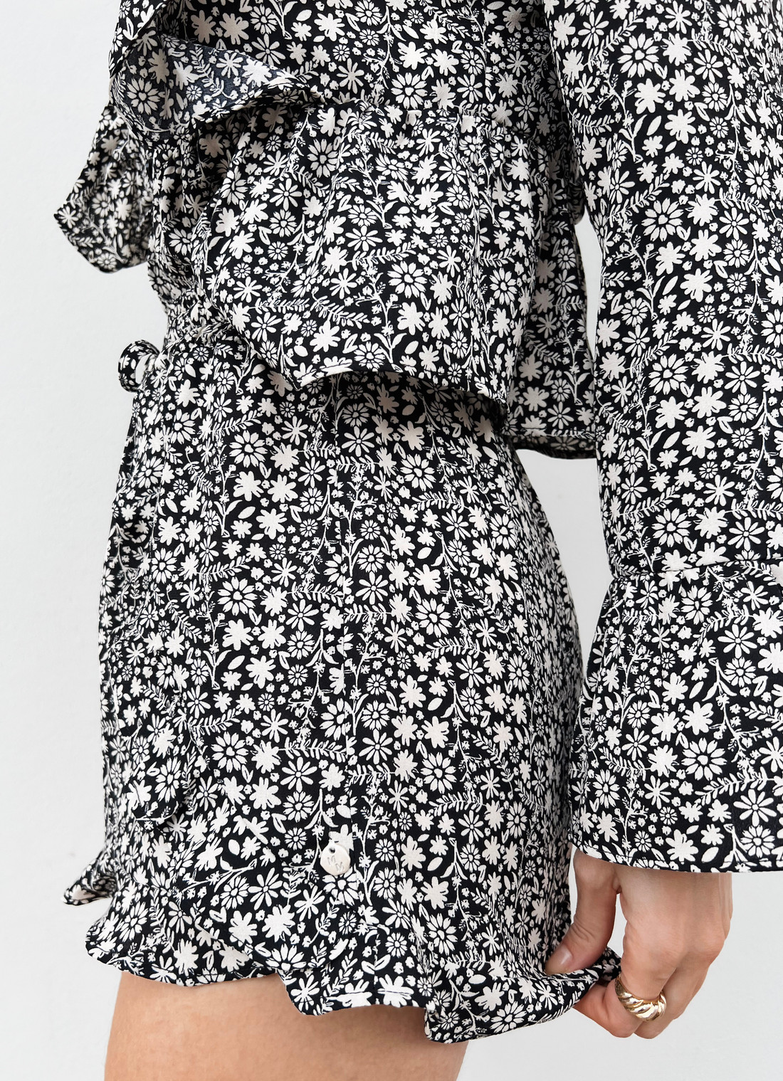 Shorts Estampado Feminino Curto Com Babados Jardins - Mini Moni