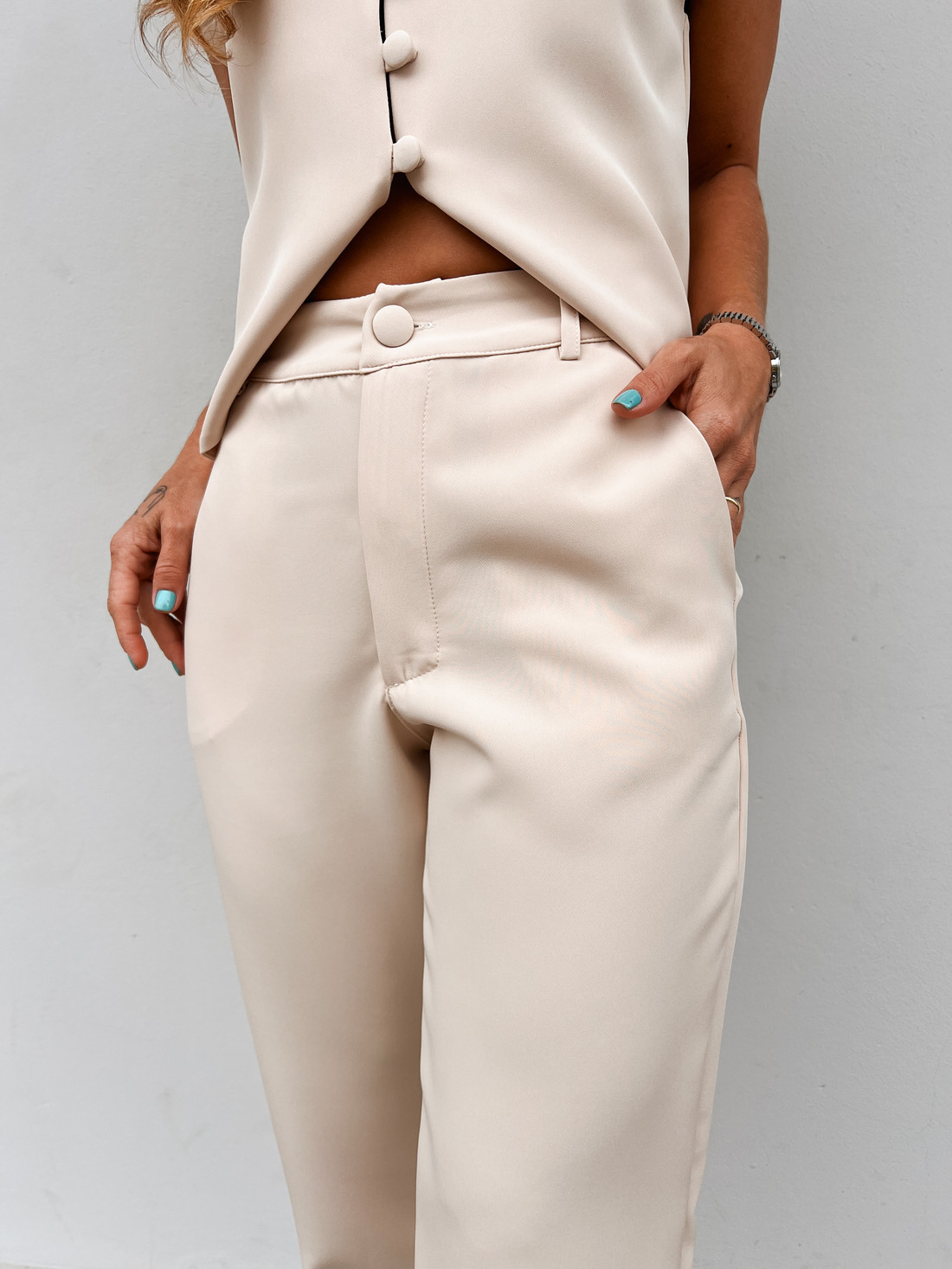Calça Alfaiataria Baunilha Isadora - MiniMoni Calça Alfaiataria Baunilha Isadora - MiniMoni