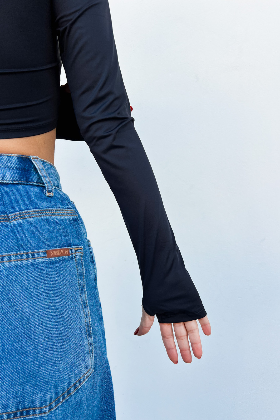 Cropped Manga Longa Eloá Preto - Mini Moni Cropped Manga Longa Eloá Preto - Mini Moni