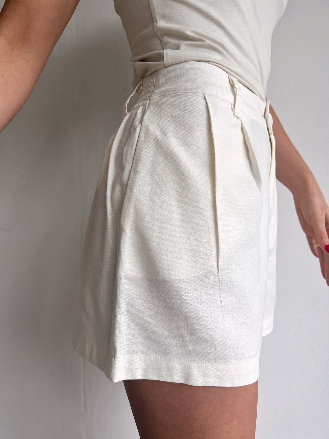 Shorts De Linho Feminino Branco Sofia - Mini Moni
