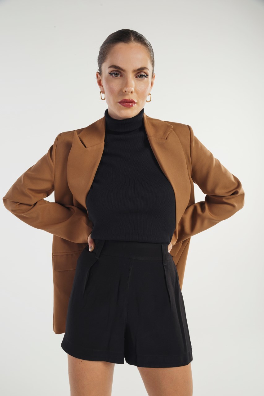 Shorts Curto Preto Juliana