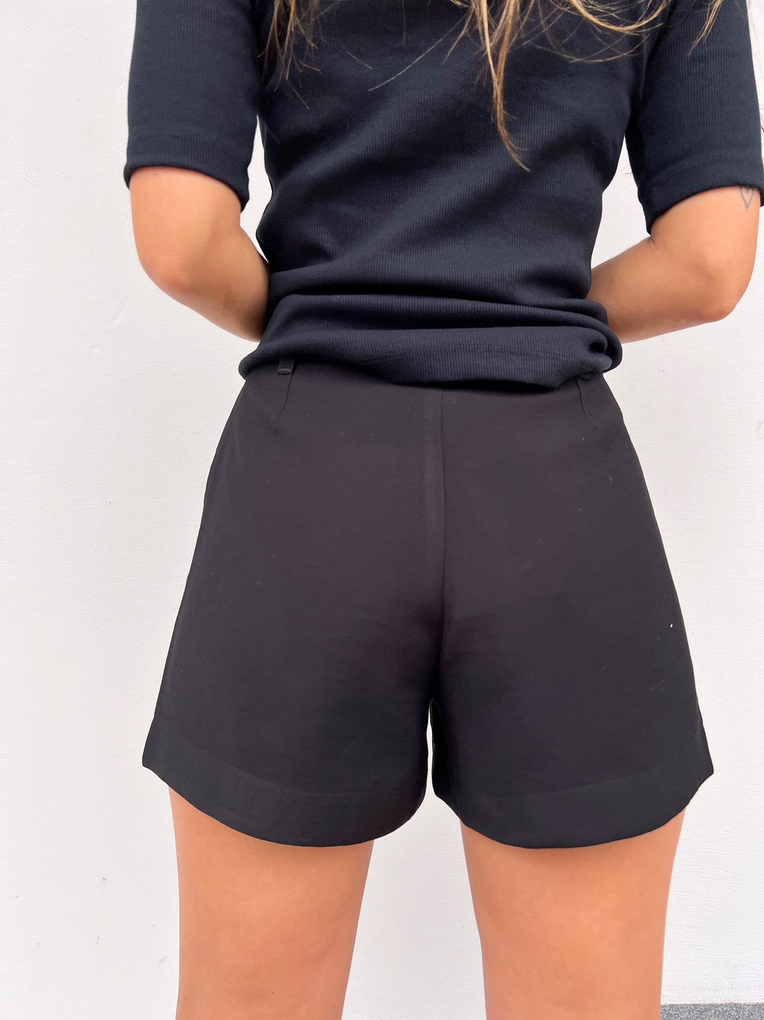 Shorts Curto Preto Juliana