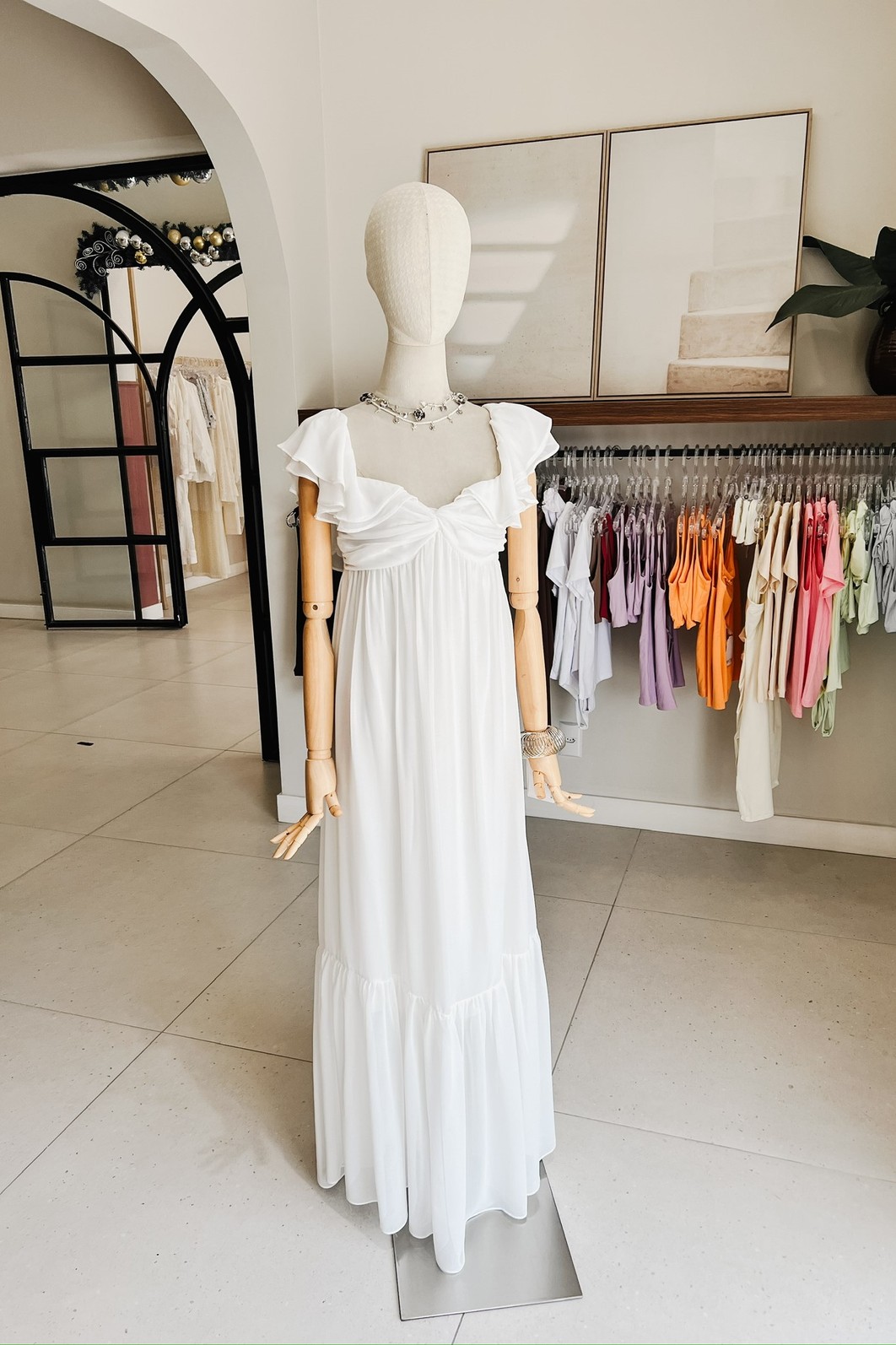 Vestido Longo Branco Isabel - MiniMoni Vestido Longo Branco Isabel - MiniMoni