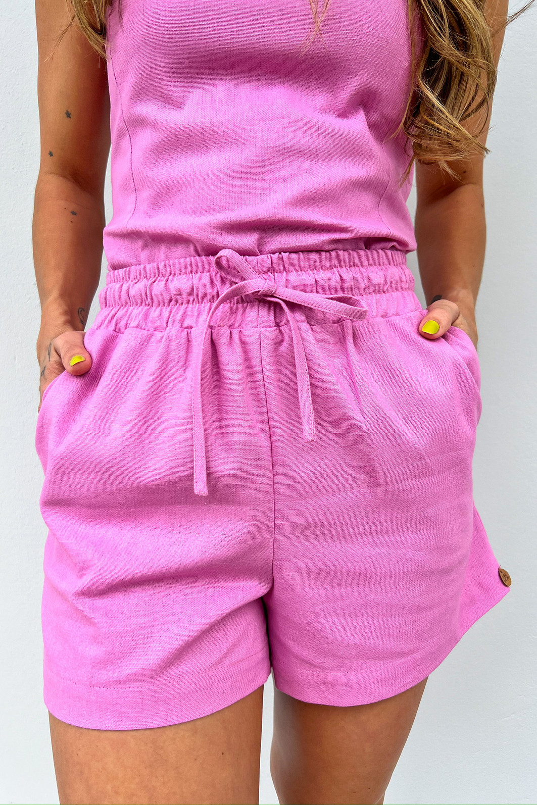 Shorts de Linho Emily Rosa - Mini Moni Shorts de Linho Emily Rosa - Mini Moni