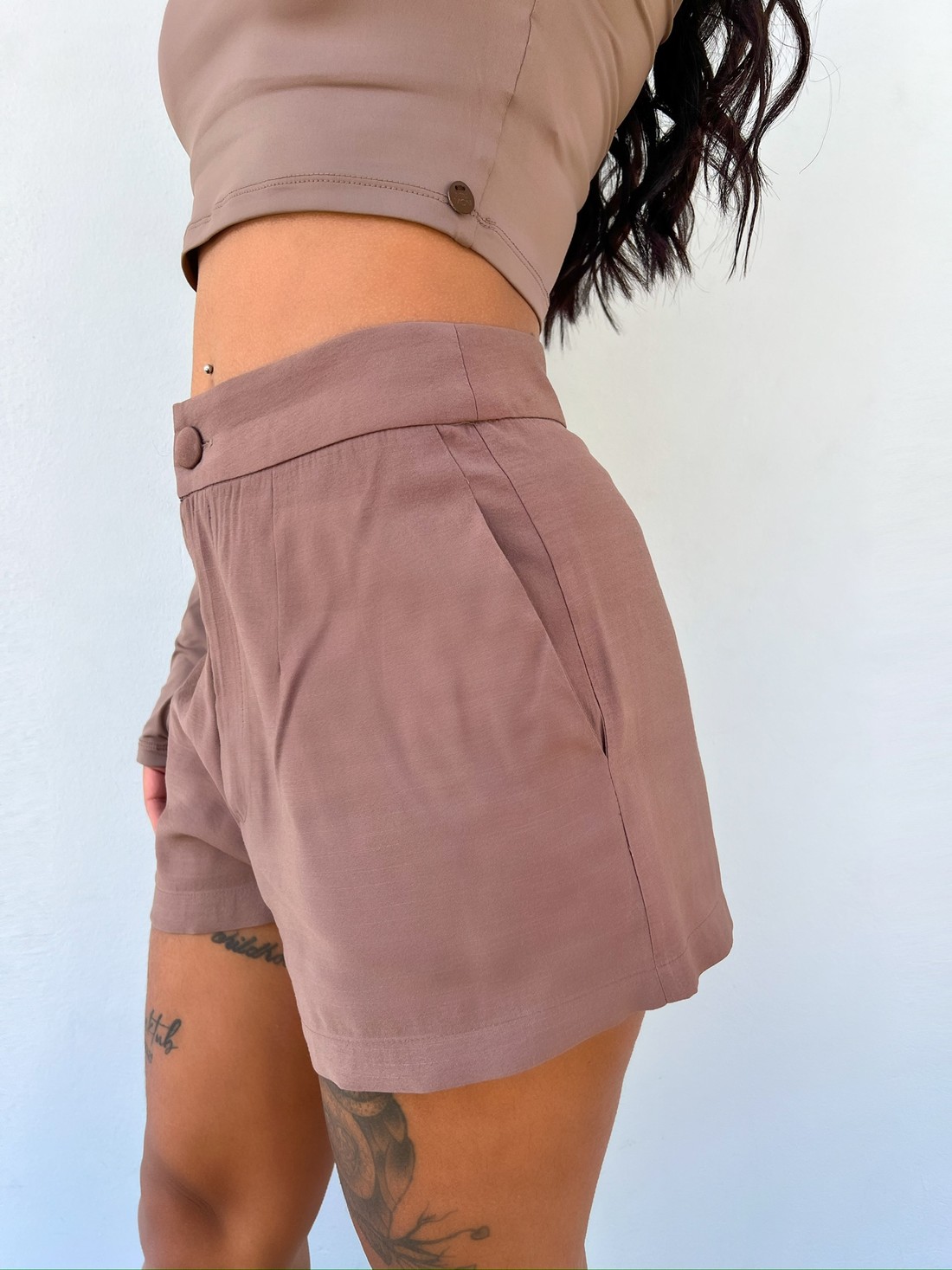 Shorts de Alfaiataria Nathalie Marrom - Mini Moni