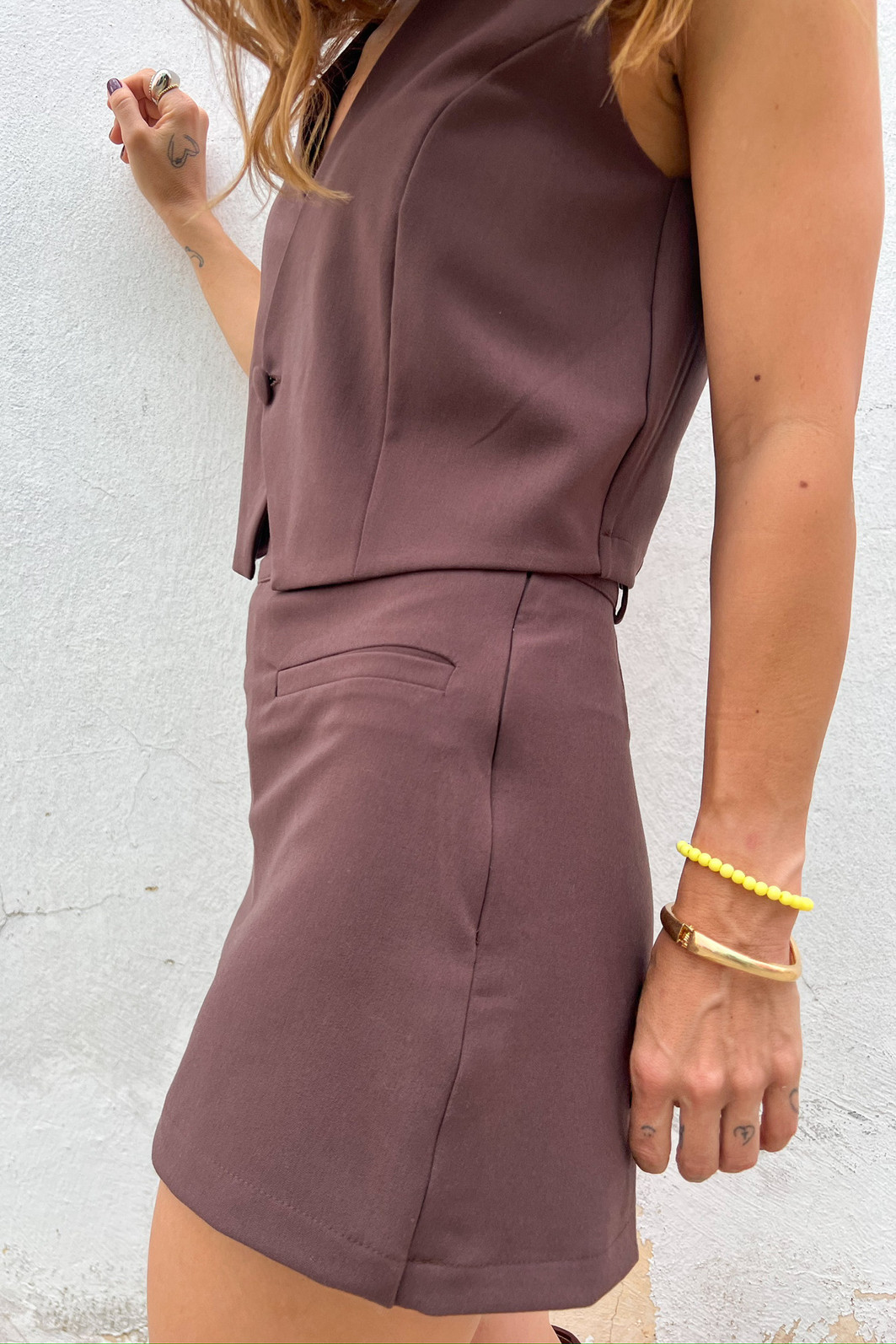 Shorts Saia de Alfaiataria Vivian Marrom - Mini Moni