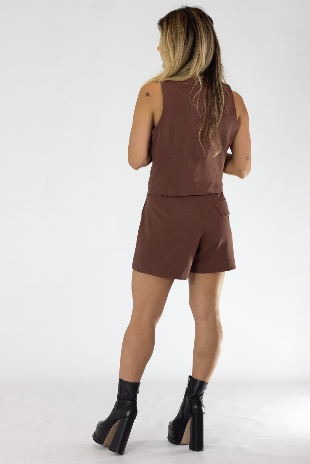 Shorts de Alfaiataria Marrom Emma - Mini Moni